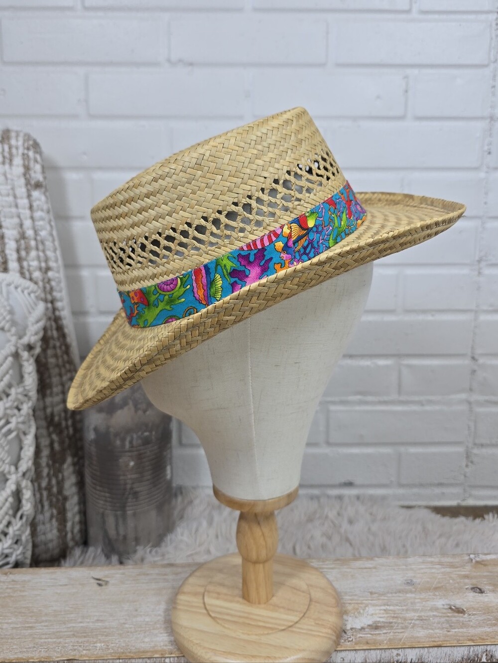 Vintage Summer Club Gambler Straw Sun Hat with Colorful Tropical Band Medium - Picture 3 of 10